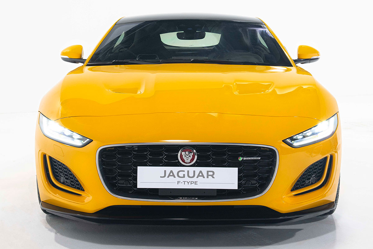 Thiết kế đầu xe Jaguar F-TYPE 2021 bản Coupé 1
