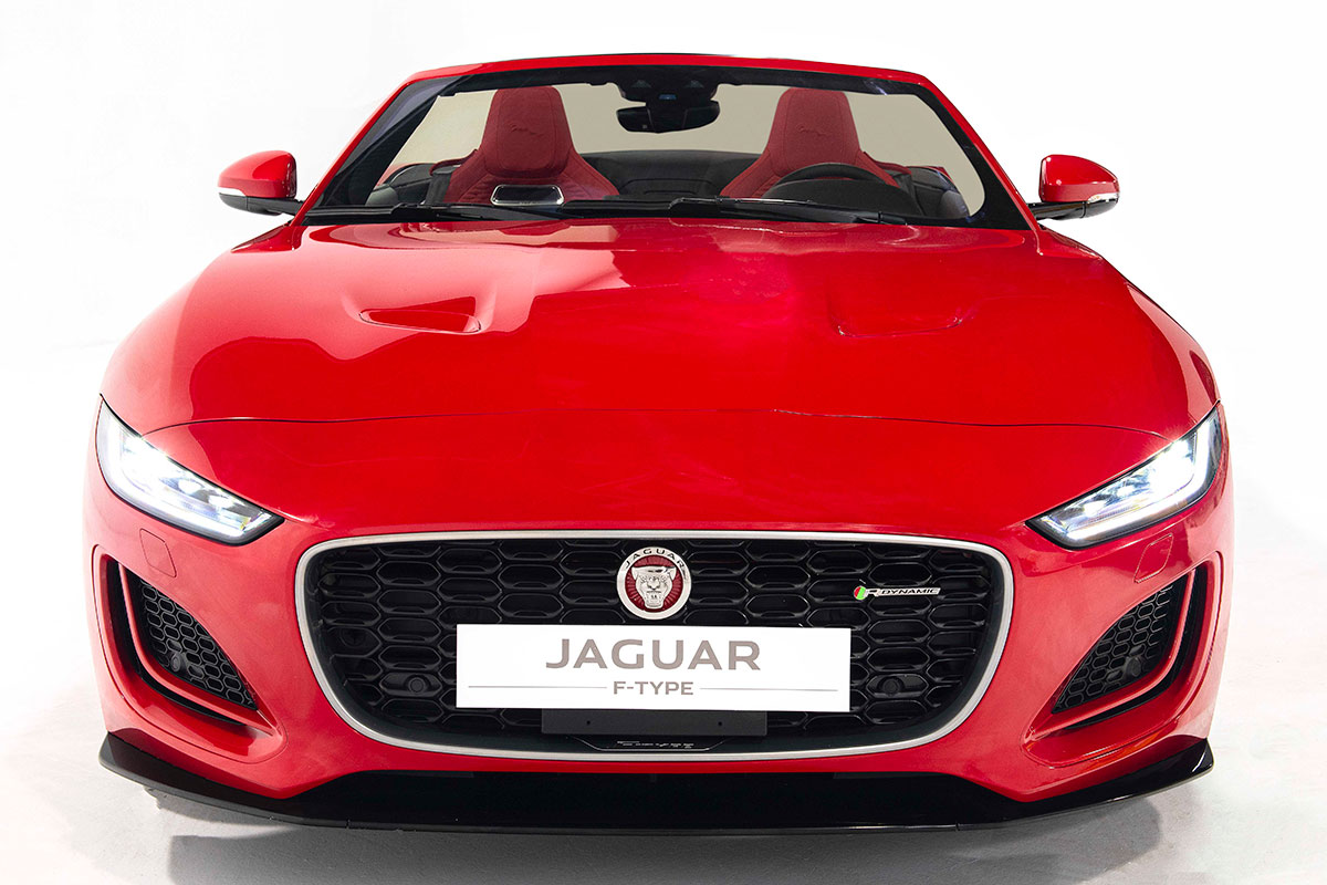 Thiết kế đầu xe Jaguar F-TYPE 2021 bản Covertible 1