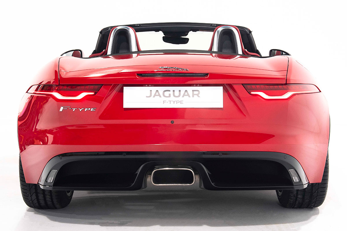 Thiết kế đuôi xe Jaguar F-TYPE 2021 bản Convertible 1
