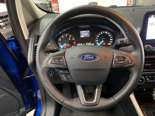 Ford EcoSport gặp vấn đề với không gian ghế sau còn Chevrolet Trax lại bị chê thiếu cân đối 3