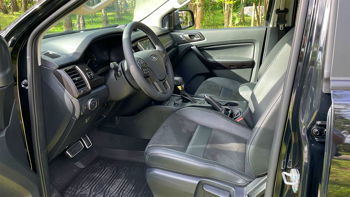 Ngoại thất Ford Ranger FX4 MAX 2021.