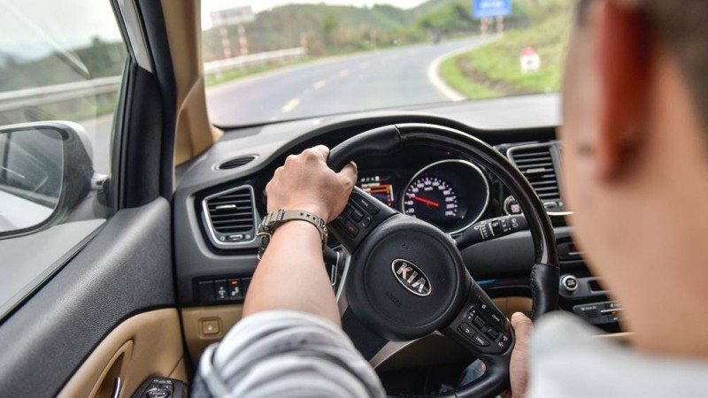 Kỹ thuật vào cua tốc độ cao an toàn nhất 5