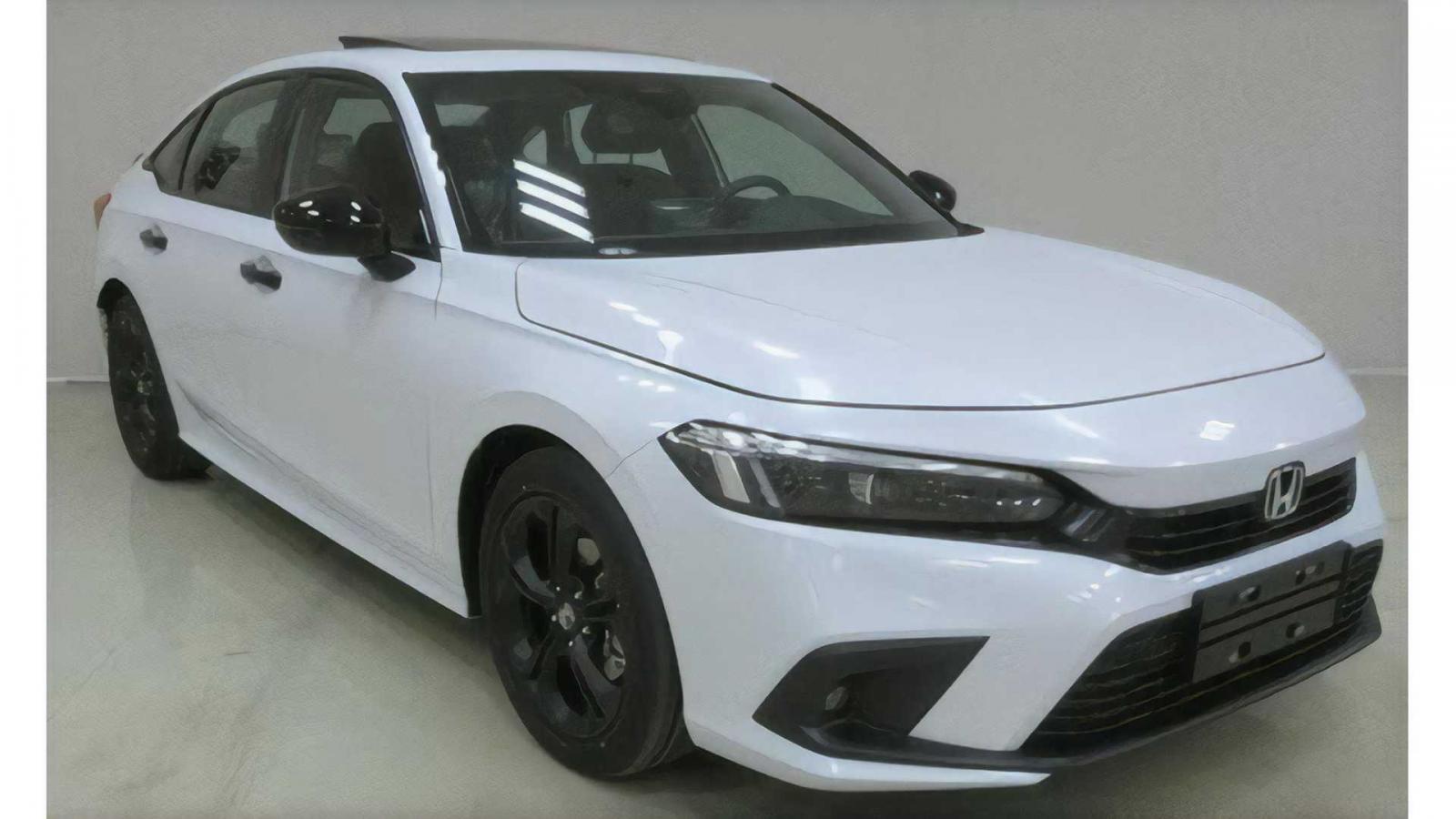 Honda Civic 2022 Sedan mới tại Trung Quốc lộ diện đến 2 cấu hình khác biệt.