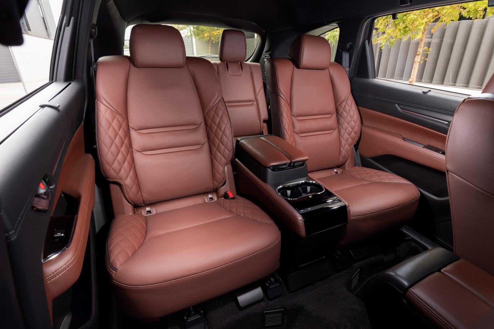 Mazda CX-8 2021 đặt độ an toàn và sự thoải mái của người dùng lên hàng đầu.