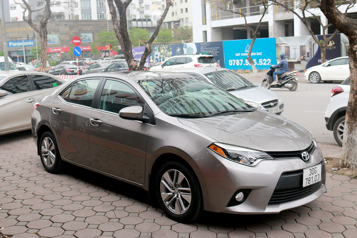 Toyota Corolla Altis 2014.
