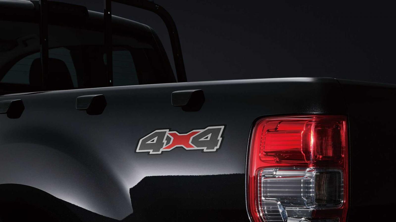 Ford Ranger Black Armored Cavalry Special Edition đảm bảo tăng cường trải nghiệm off-road của tay lái.