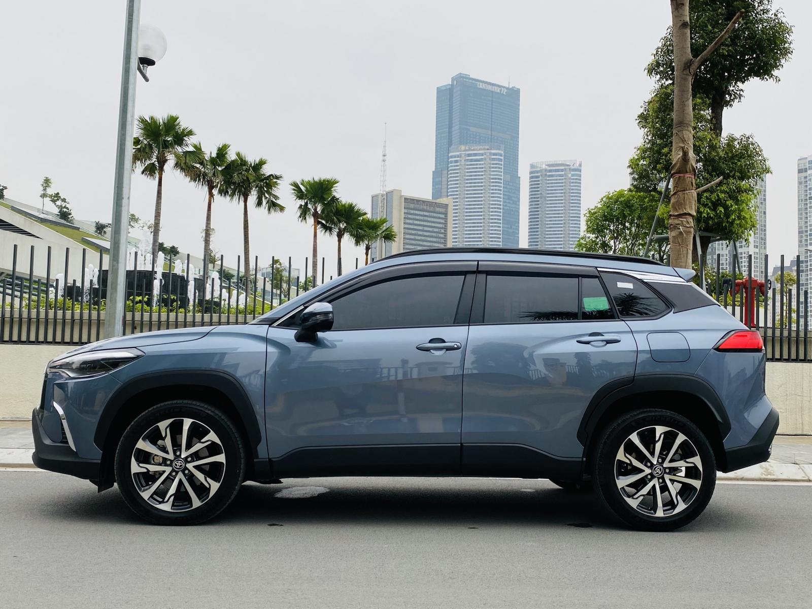 Toyota Corolla Cross 1.8V- Oto.com.vn.