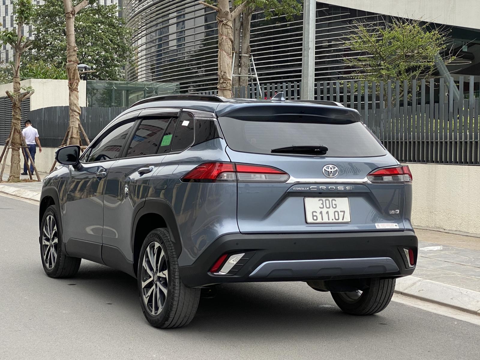 Toyota Corolla Cross 1.8V- Oto.com.vn.