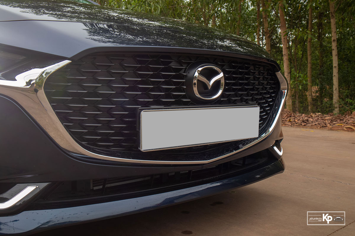 Ảnh Lưới tản nhiệt xe Mazda 3 1.5L Luxury 2021