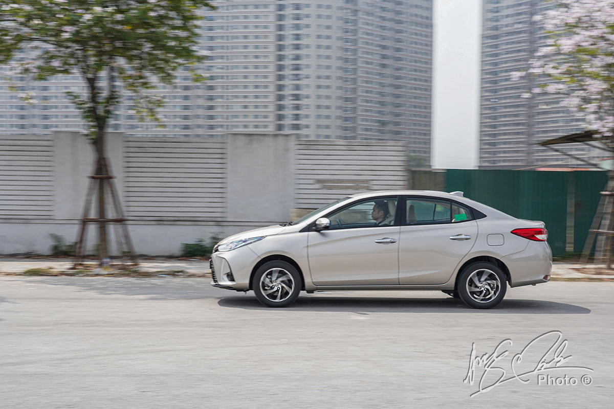 Đánh giá xe Toyota Vios G CVT 2021: Đây là chiếc xe dễ điều khiển, ngồi thoải mái và tiết kiệm nhiên liệu.