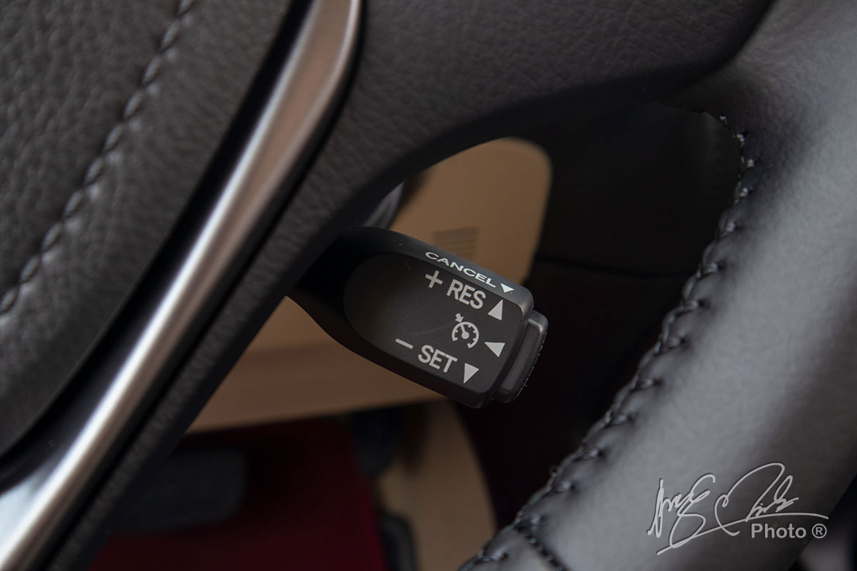 Đánh giá xe Toyota Vios G CVT 2021: Kiểm soát hành trình.