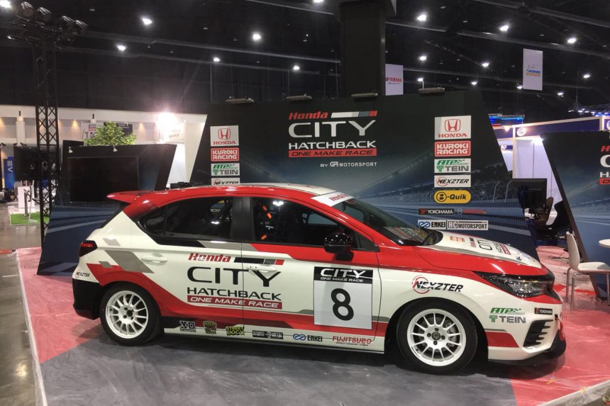 Honda City bản xe đua được nâng cấp toàn diện từ vẻ ngoài đến sức mạnh ẩn dấu dưới nắp ca-pô.