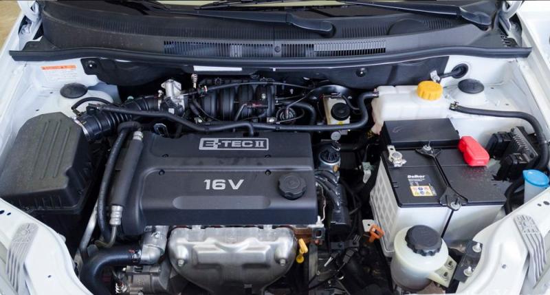 Chevrolet Aveo sử dụng động cơ 1,5L, công suất 84 mã lực, tại 5.600 vòng/phút.