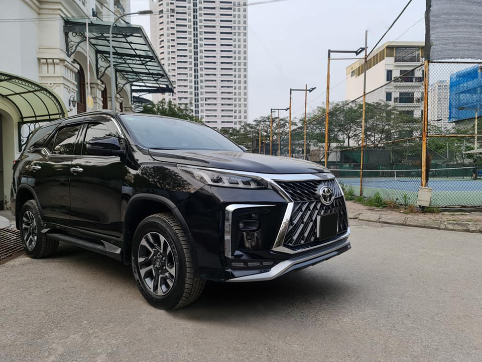 Fortuner độ Lexus 2021.