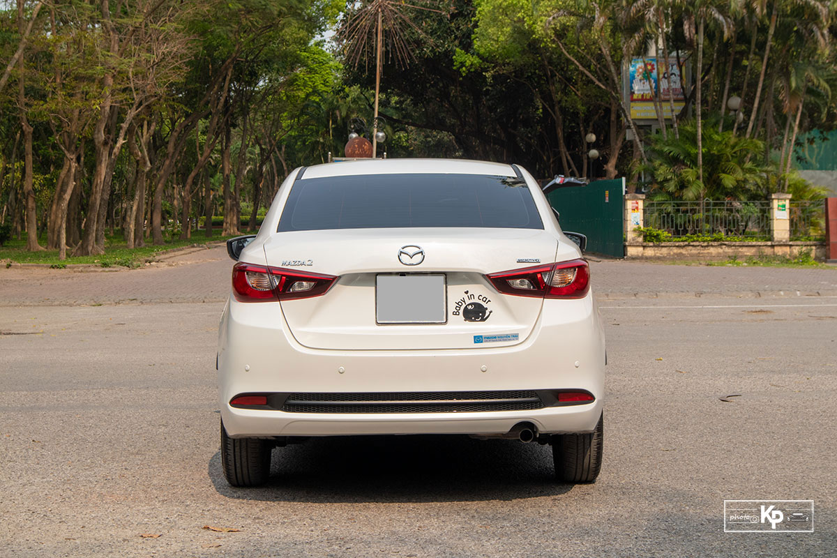 Ảnh Đuôi xe mazda 2