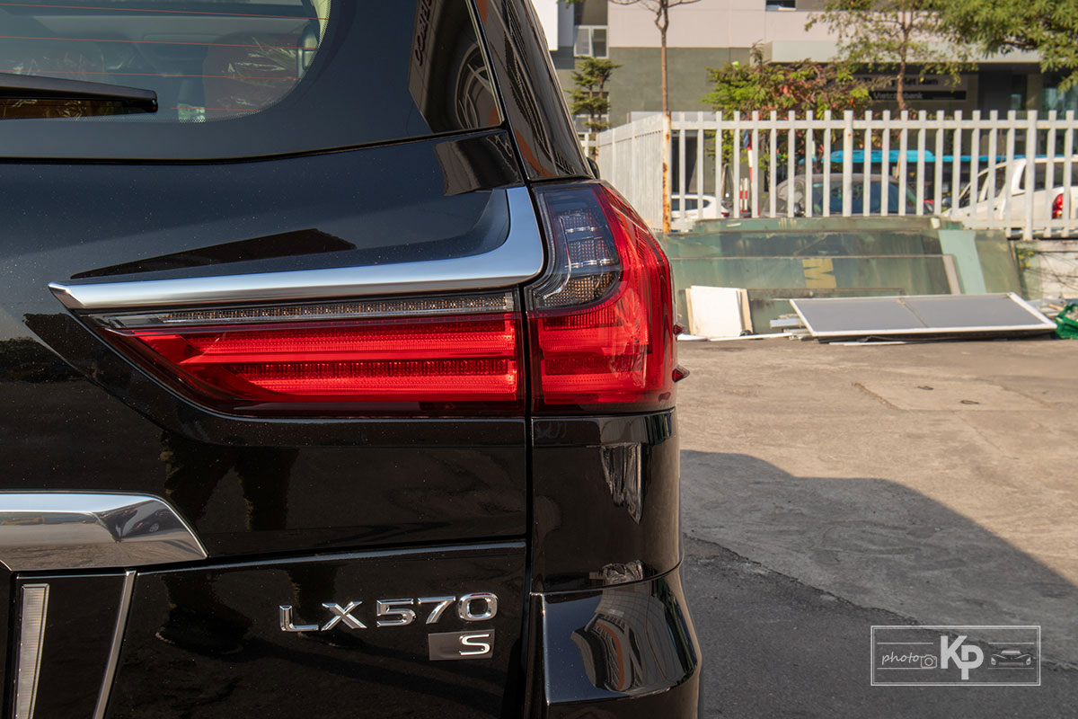 Ảnh Đèn hậu xe Lexus LX 570 2021