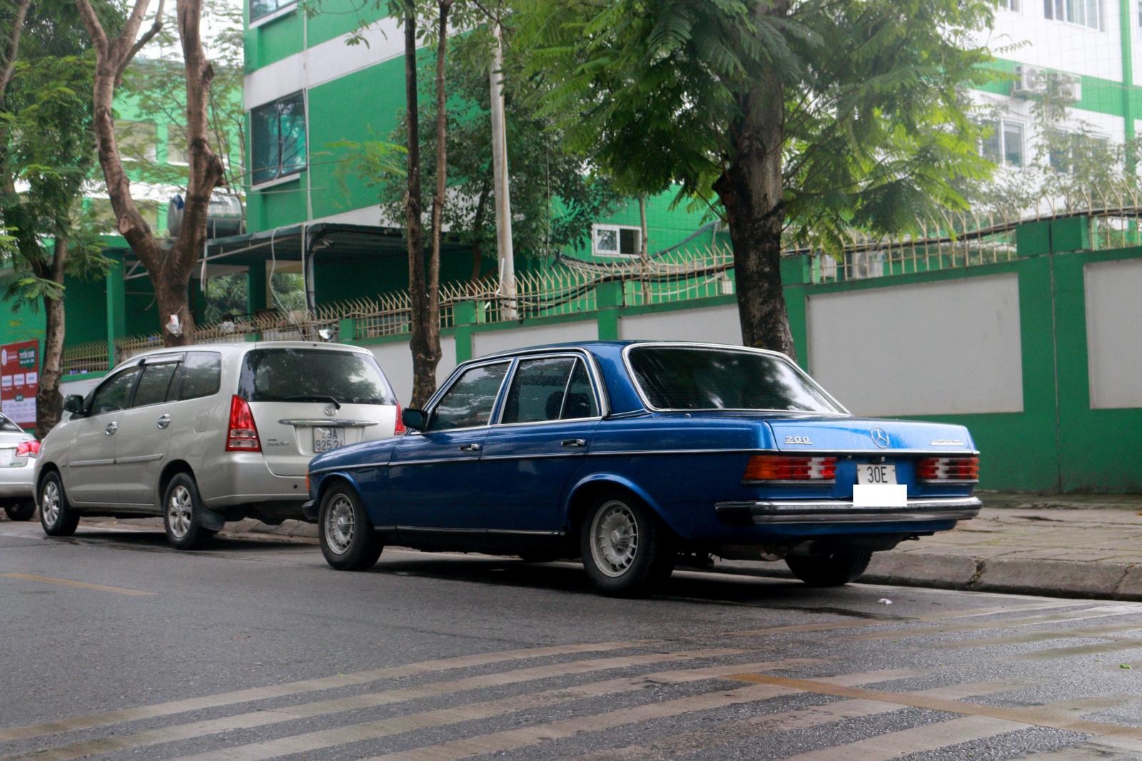 Mercedes Benz W123.