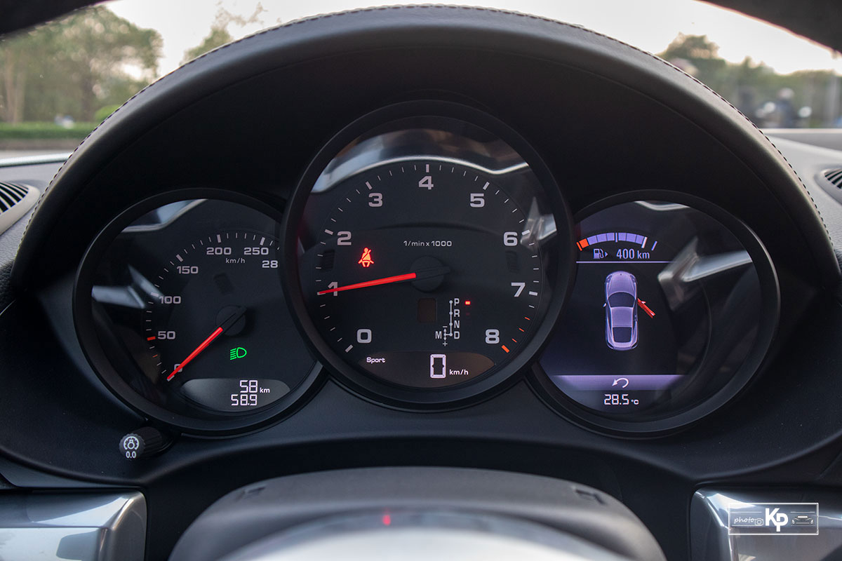 Ảnh Đồng hồ xe Porsche 718 Cayman 2021