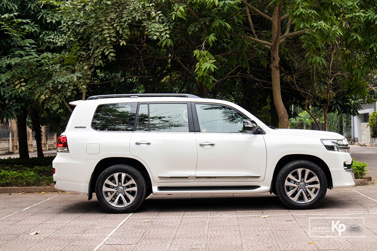 Ảnh Thân xe Toyota Land Cruiser 2021