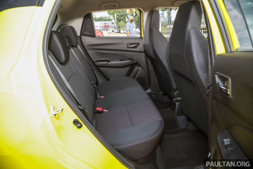 Suzuki Swift Sport 2021 với nội thất quen thuộc.