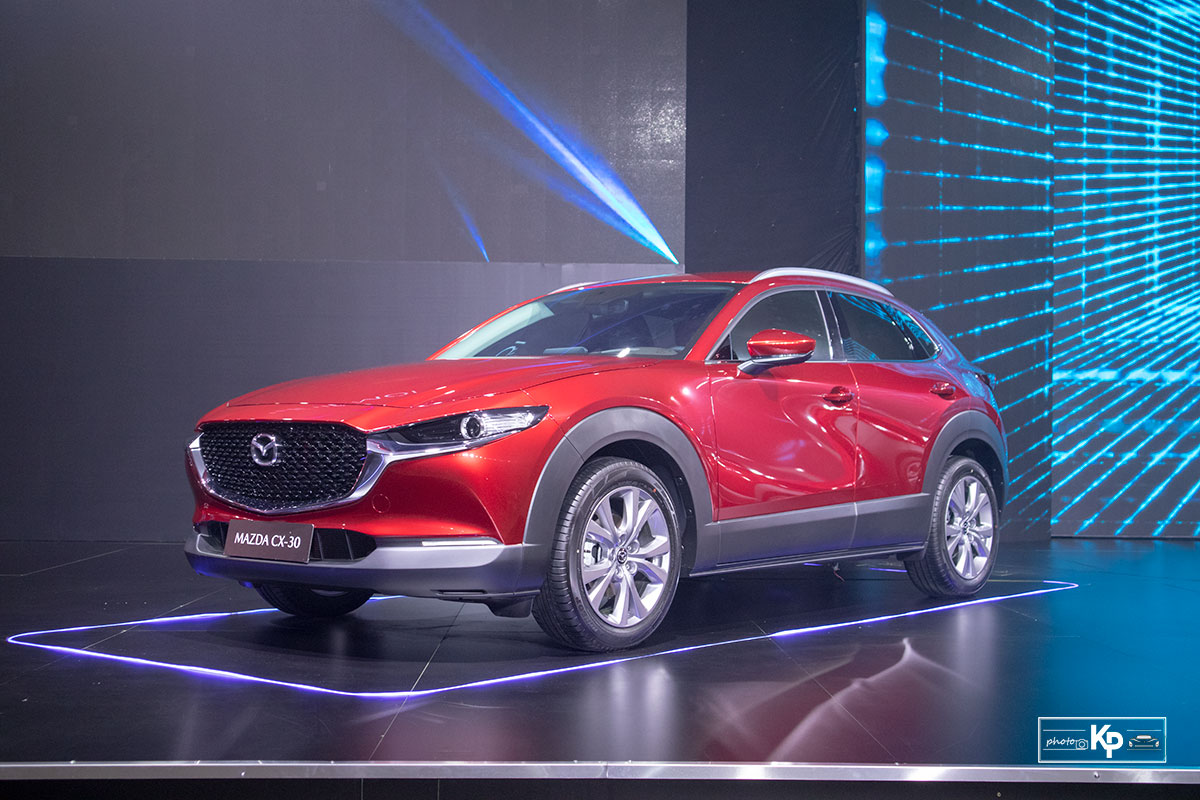 Mazda CX-30 2024: Giá xe Mazda CX-30 lăn bánh & khuyến mãi (1/2024)