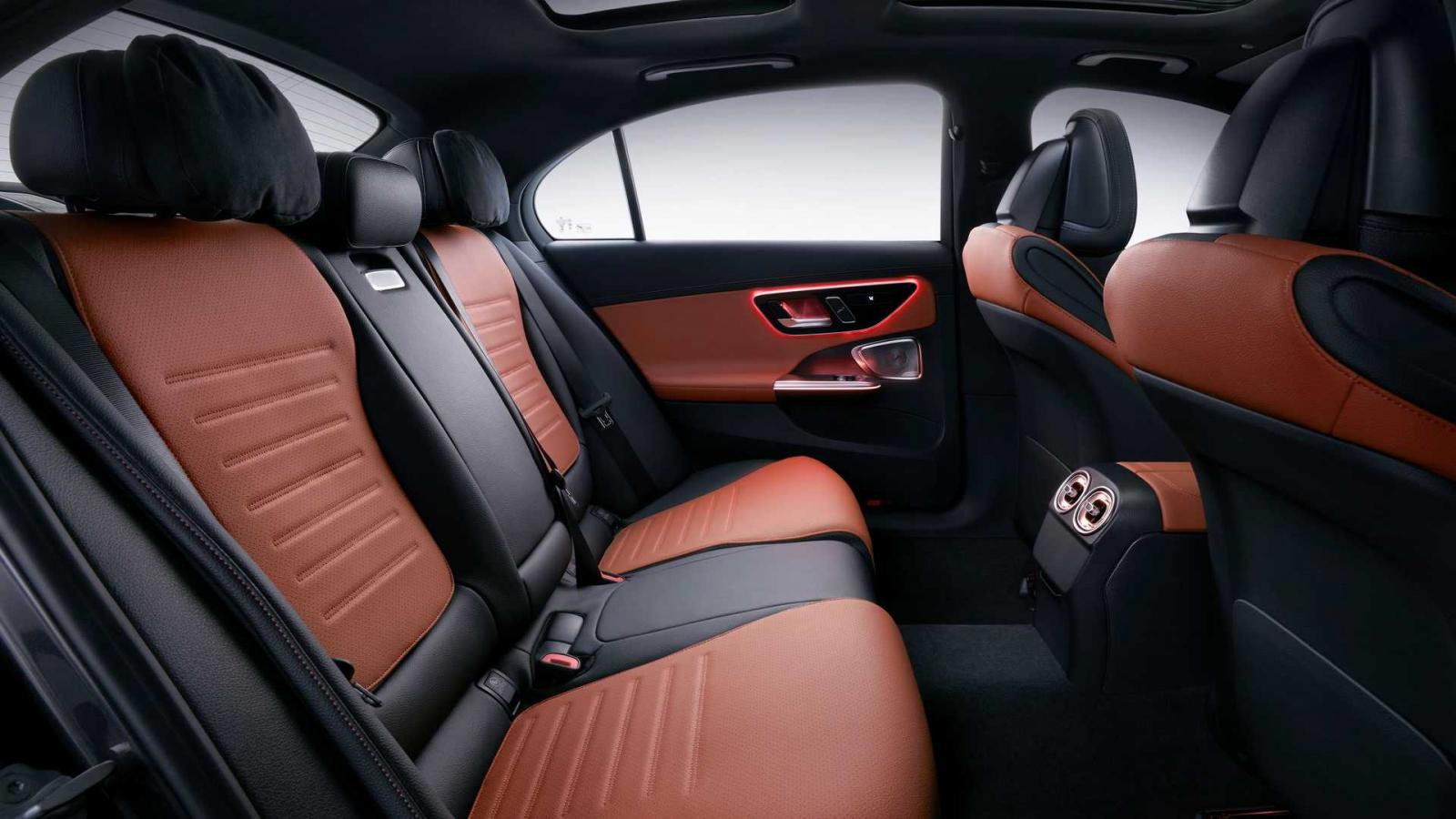 [Auto Shanghai 2021] Mercedes-Benz C-Class L rộng rãi hơn hứa hẹn cung cấp trải nghiệm lái tuyệt đỉnh.