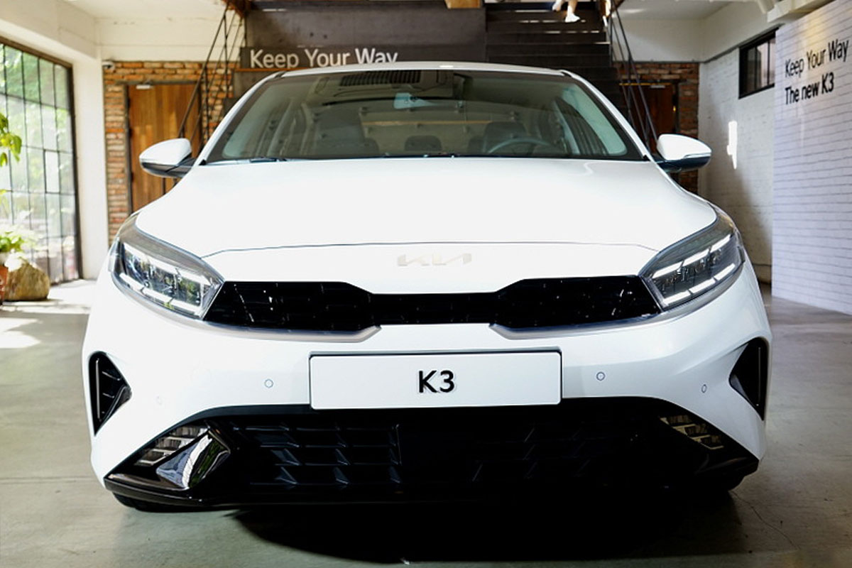 So sánh xe Honda Civic 2022 và Kia Cerato 2022: Đầu xe xe Kia Cerato 2022 Ảnh Đầu xe xe Kia Cerato 2022