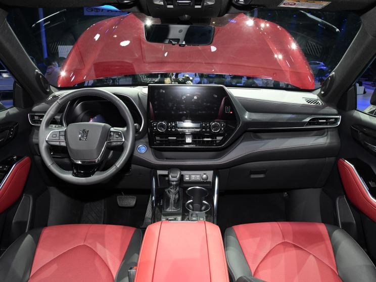 [Auto Shanghai 2021] Toyota Crown SUV cao cấp hơn mẫu Toyota Highlander truyền thống.