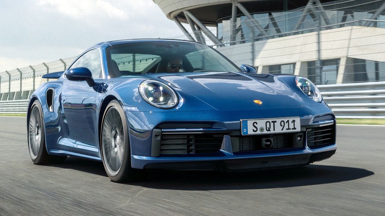 Porsche 911 Turbo giành giải xe hiệu suất thế giới của năm 2021.