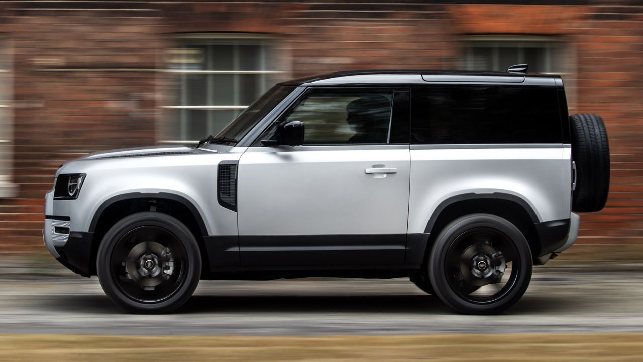 Land Rover Defender giành giải xe thiết kế đẹp nhất của năm 2021.