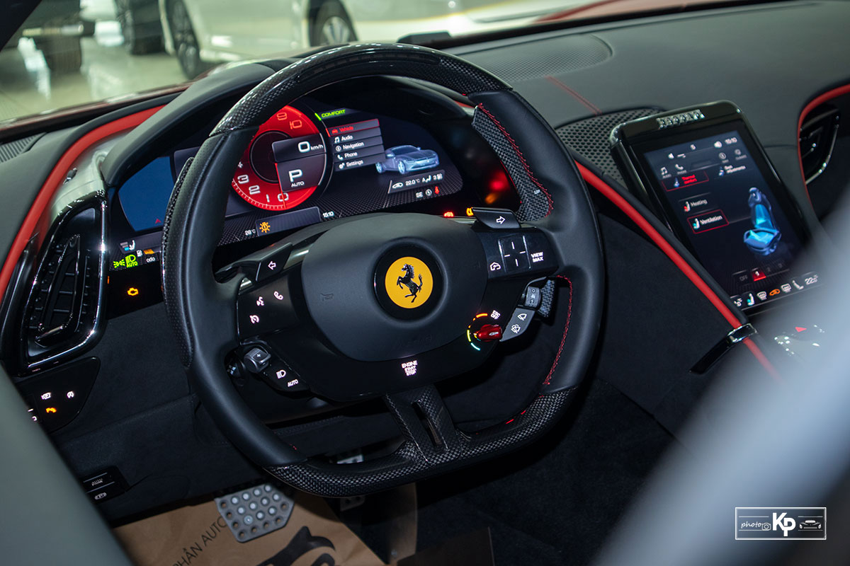 Cận cảnh xe Ferrari Roma màu đỏ Rosso "độc nhất" Việt Nam 7 Cận cảnh xe Ferrari Roma màu đỏ Rosso "độc nhất" Việt Nam a7