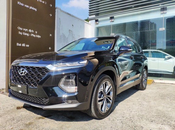 Hyundai Santa Fe ưu đãi lớn tại đại lý.