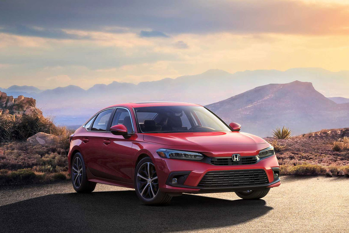 So sánh xe Honda Civic 2022 và Kia Cerato 2022: Đầu xe Honda Civic 2022 Ảnh đầu xe Kia Cerato 2022