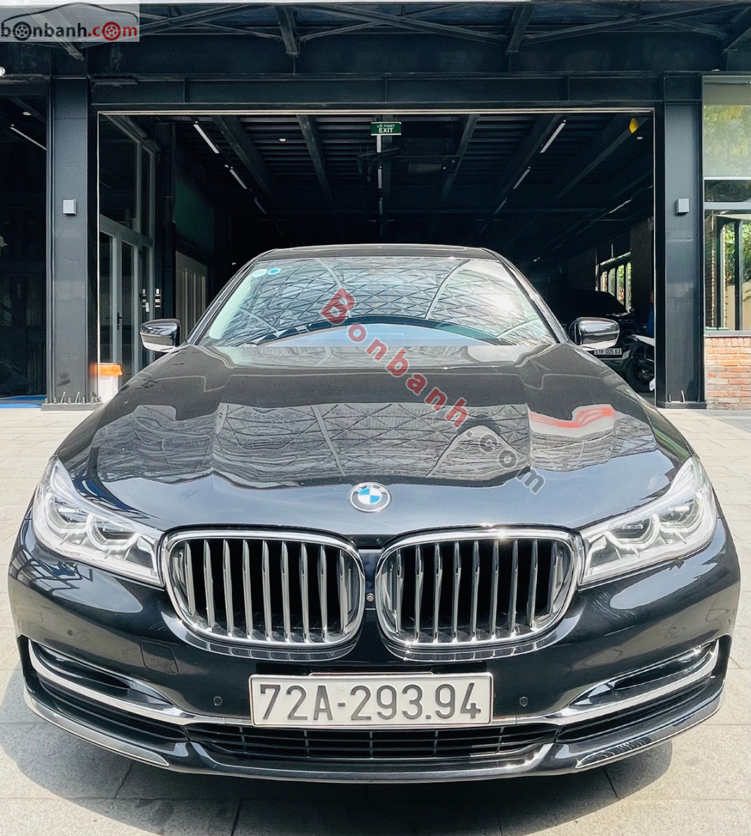 Cần bán lại xe BMW 730Li sản xuất 2018, màu đen, nhập khẩu 