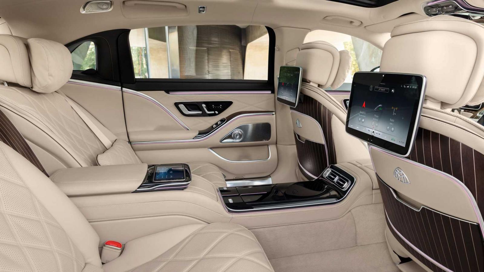 Mercedes-Maybach S680 2022 V12 sang trọng, hiện đại và quyền quý.