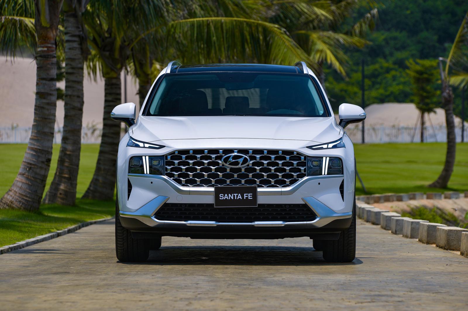 Soi những điểm nhấn đặc biệt trên Hyundai Santa Fe 2021 a2
