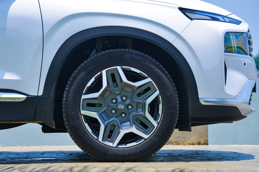 Soi những điểm nhấn đặc biệt trên Hyundai Santa Fe 2021 a5