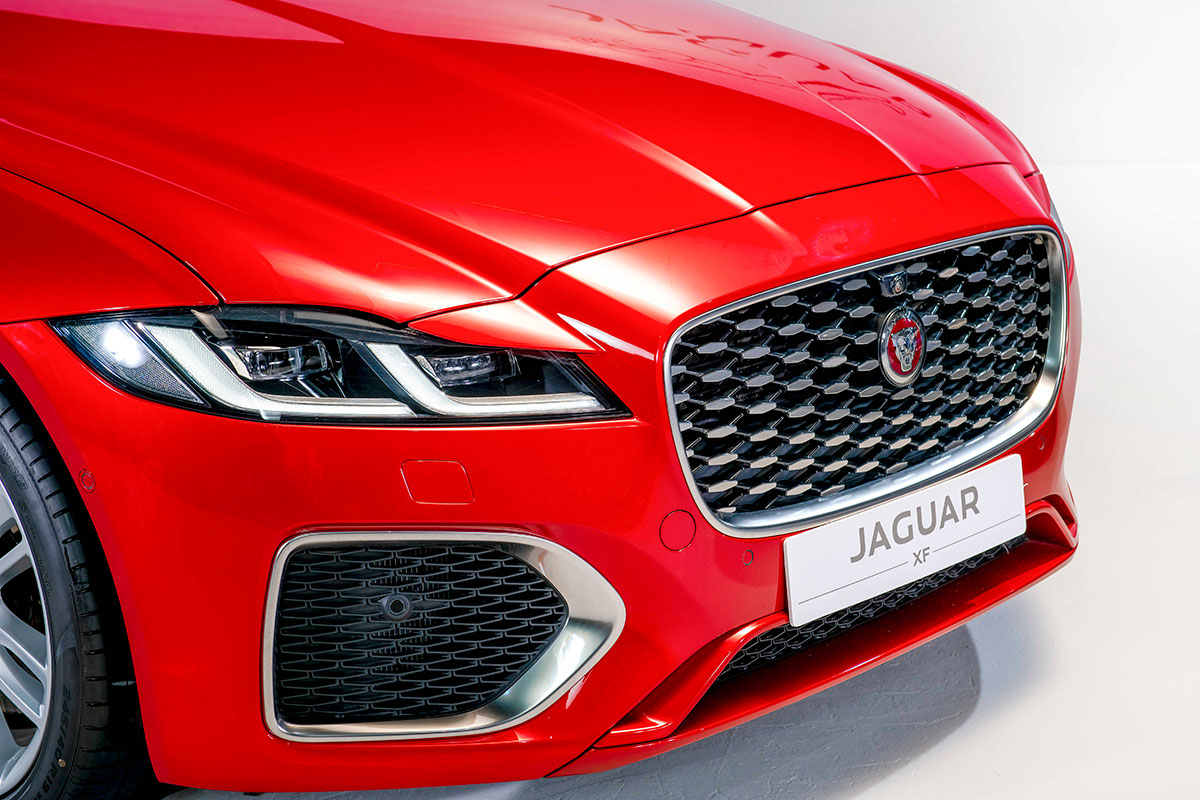 Jaguar XF và Jaguar F-Pace 2021 ra mắt, sẵn sàng đến tay khách hàng Việt a2