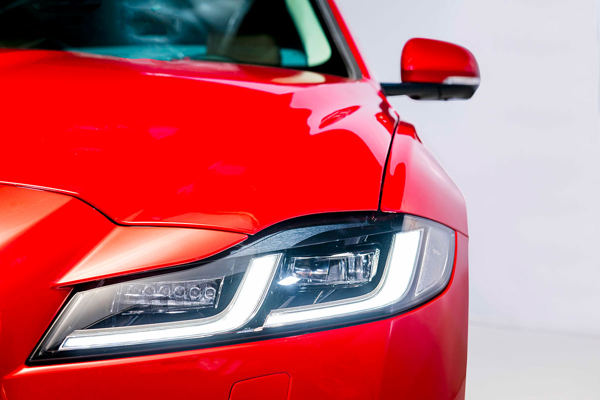 Jaguar XF và Jaguar F-Pace 2021 ra mắt, sẵn sàng đến tay khách hàng Việt a3