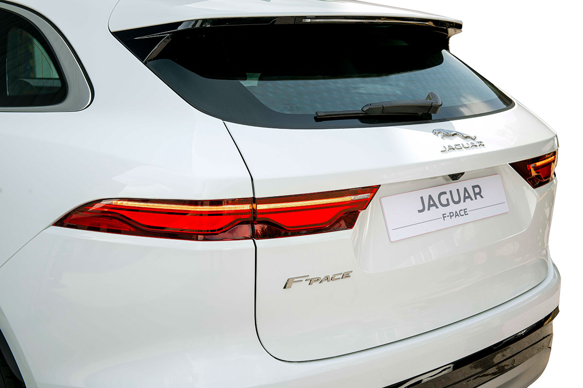 Jaguar XF và Jaguar F-Pace 2021 ra mắt, sẵn sàng đến tay khách hàng Việt a17