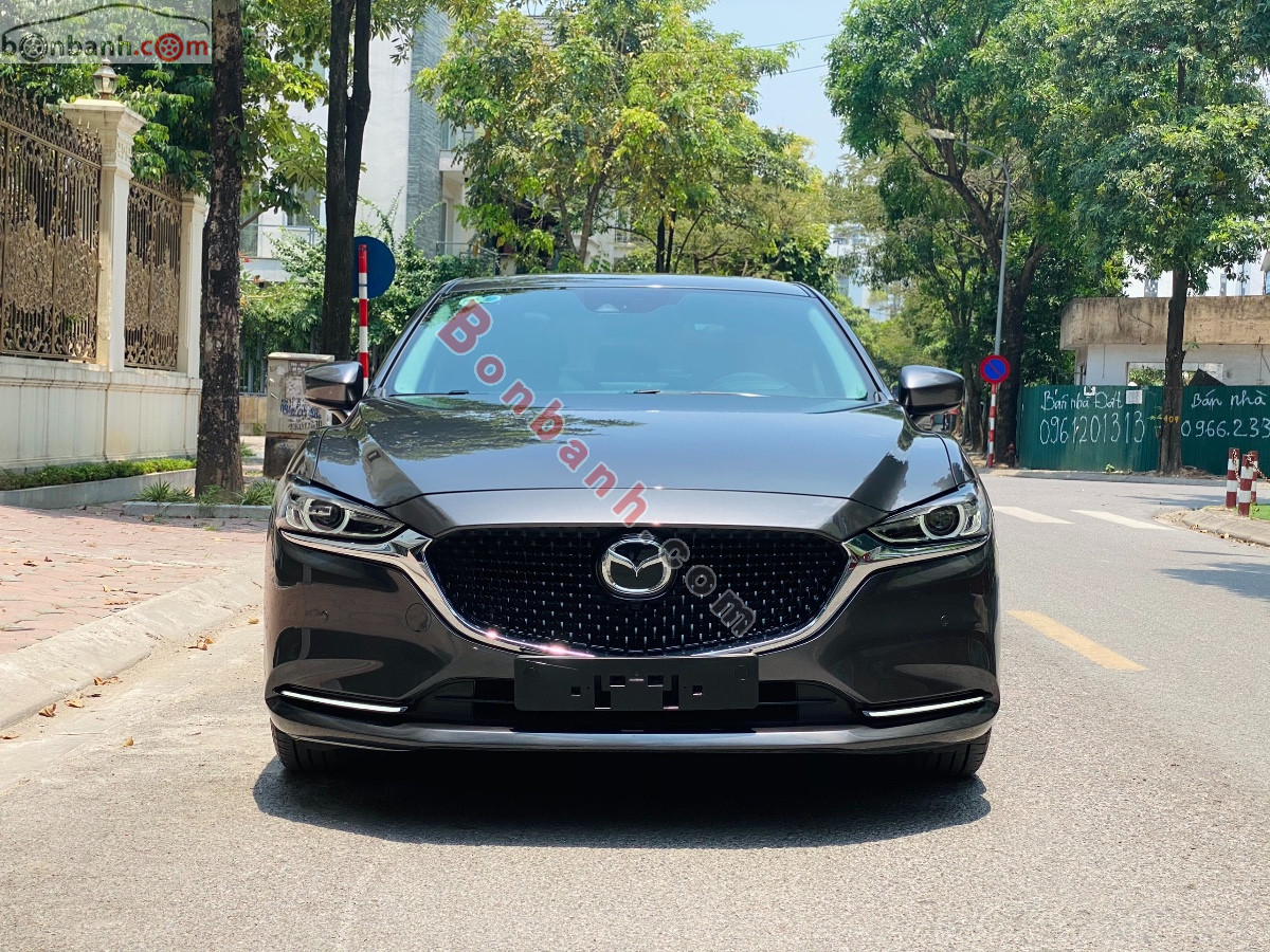 Cần bán xe Mazda 6 2.0 Premium sản xuất năm 2020, màu nâu còn mới
