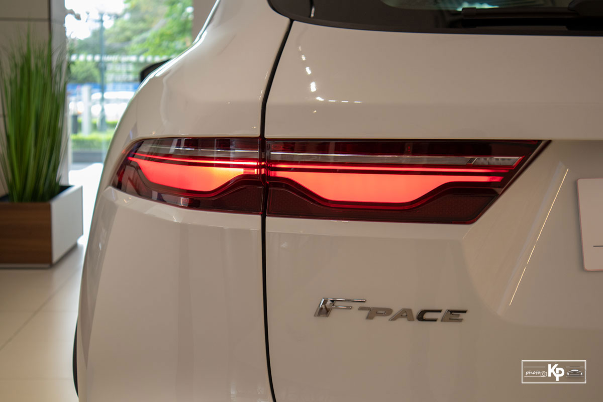 Ảnh Đèn hậu xe Jaguar F-Pace 2021