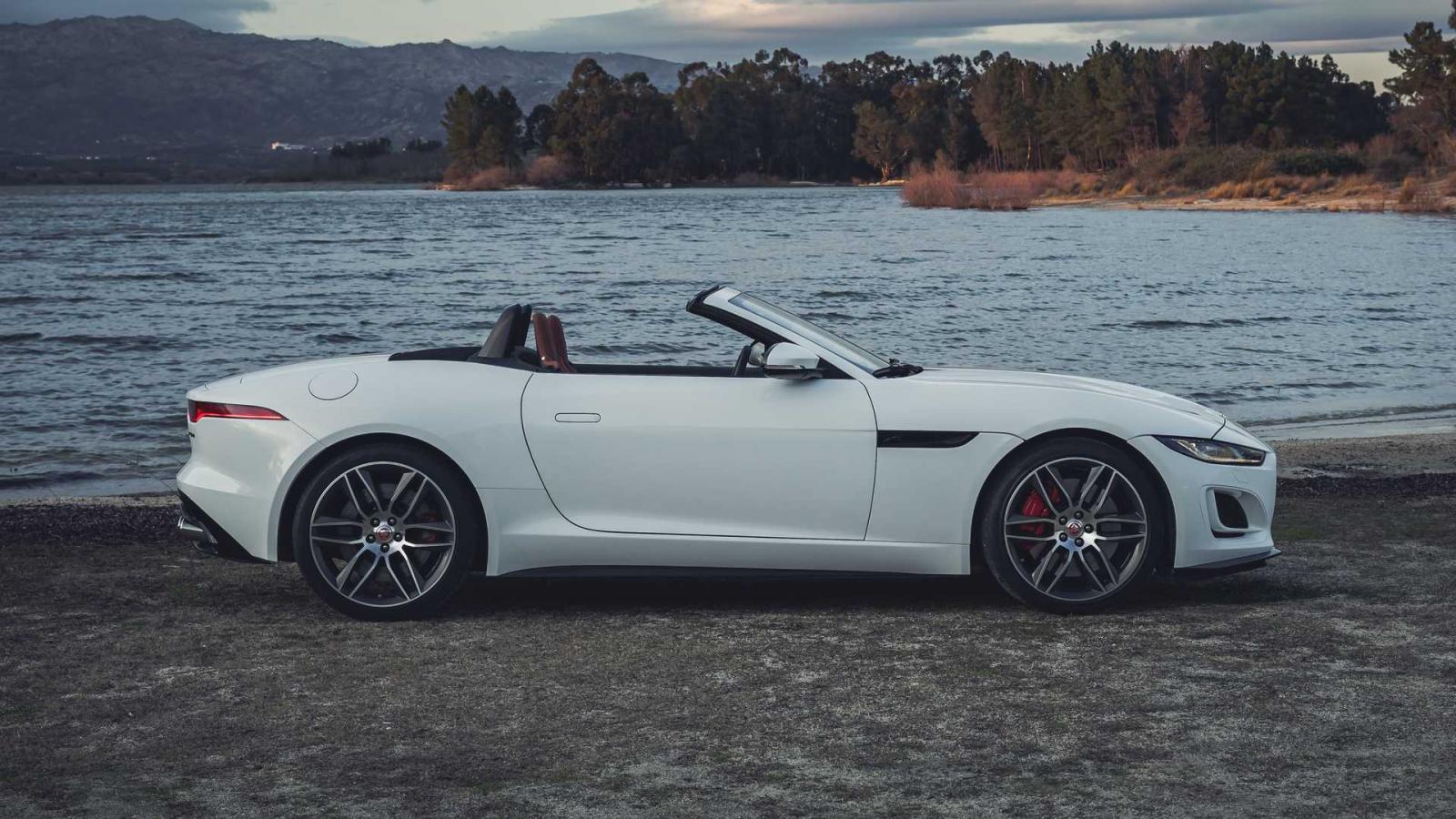 Jaguar F-Type 2022 khai tử động cơ 4 xi-lanh và 6 xi-lanh.