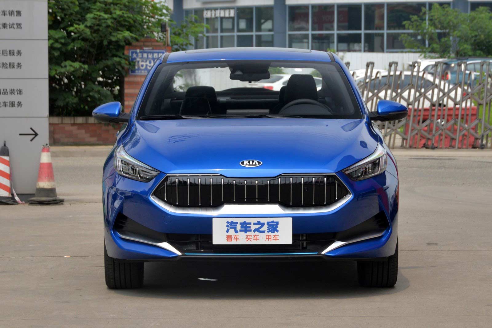 Kia Cerato 2021 EV dành cho thị trường Trung Quốc.