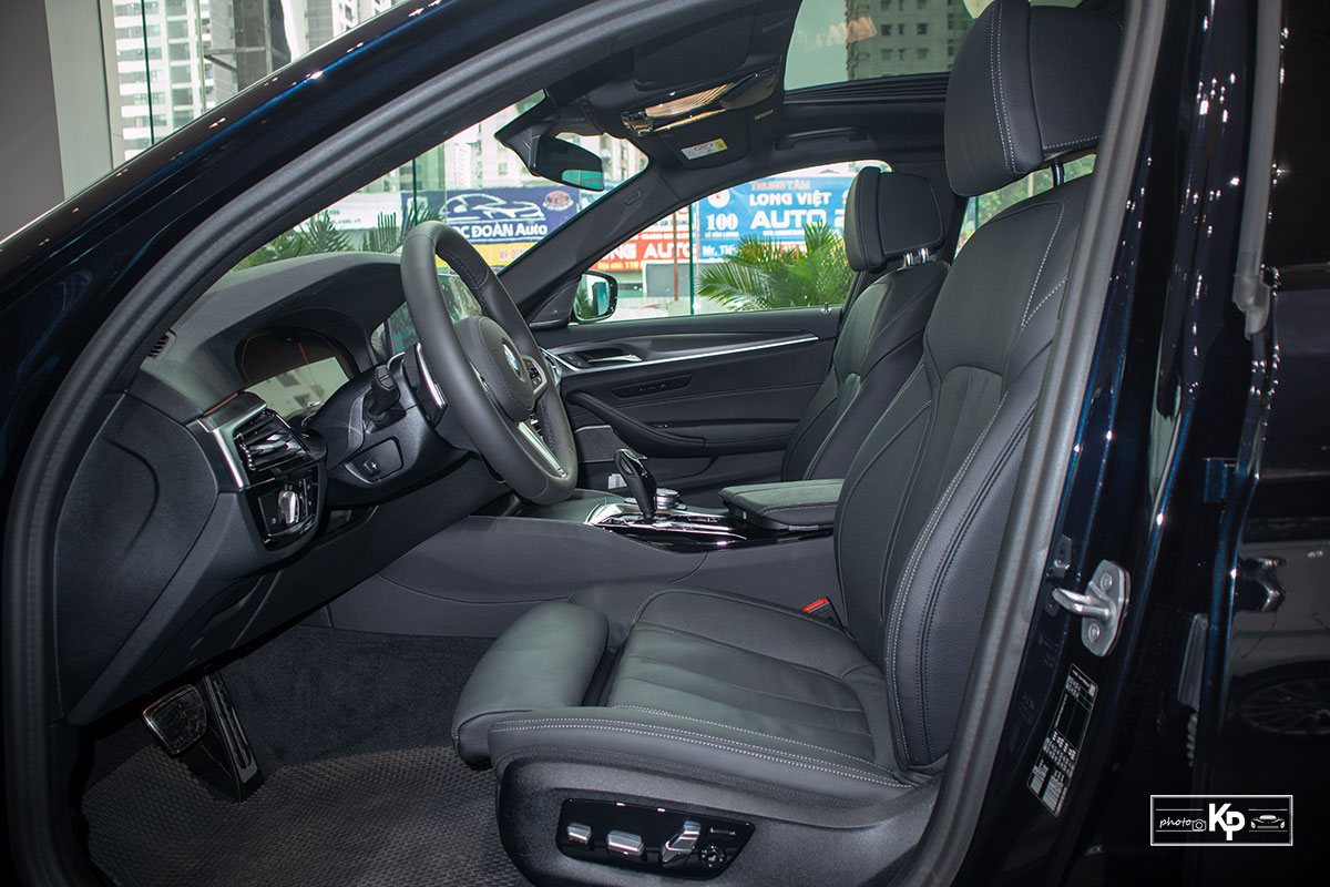 Ảnh thực tế BMW 530i M-Sport 2021 tại đại lý Việt Nam, giá gần 3,3 tỷ đồng a20