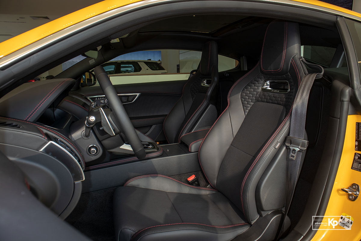 nội thất Jaguar F-Type1.