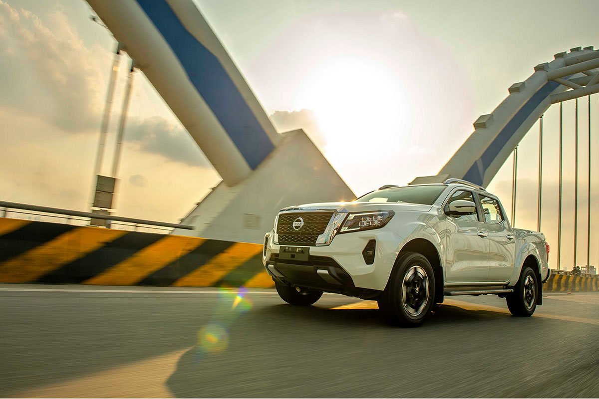 Chốt giá 895 triệu đồng, Nissan Navara 4WD 2021 có gì đấu Ford Ranger?a34