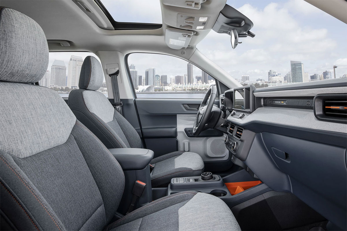 Nội thất Ford Maverick thiết kế gọn gàng, sang trọng.