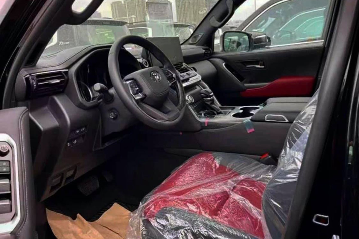 Chiêm ngưỡng ảnh thực tế nội thất Toyota Land Cruiser 2022 hoàn toàn mới, ai còn chê già nữa? 4 Chiêm ngưỡng ảnh thực tế nội thất Toyota Land Cruiser 2022 hoàn toàn mới, ai còn chê già nữa a4