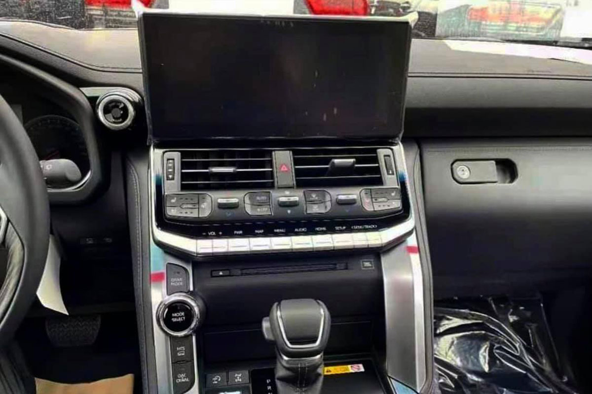 Chiêm ngưỡng ảnh thực tế nội thất Toyota Land Cruiser 2022 hoàn toàn mới, ai còn chê già nữa? 3 Chiêm ngưỡng ảnh thực tế nội thất Toyota Land Cruiser 2022 hoàn toàn mới, ai còn chê già nữa a3